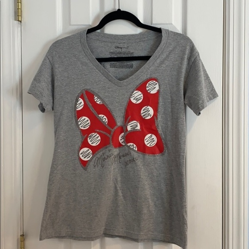 Disney Store Minnie Bow XOXO Graphic Tee V Neck